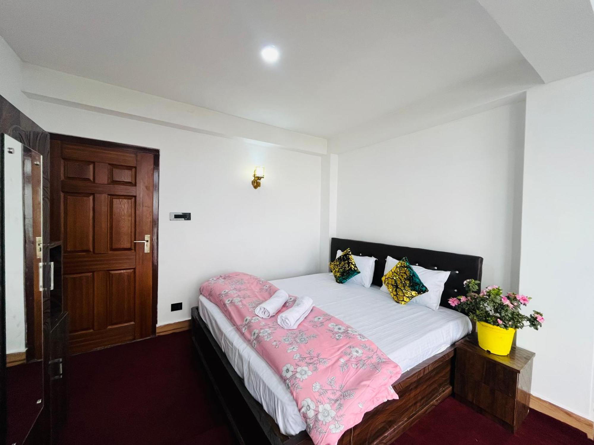 Shalom Inn Home Stay Дарджилинг Екстериор снимка