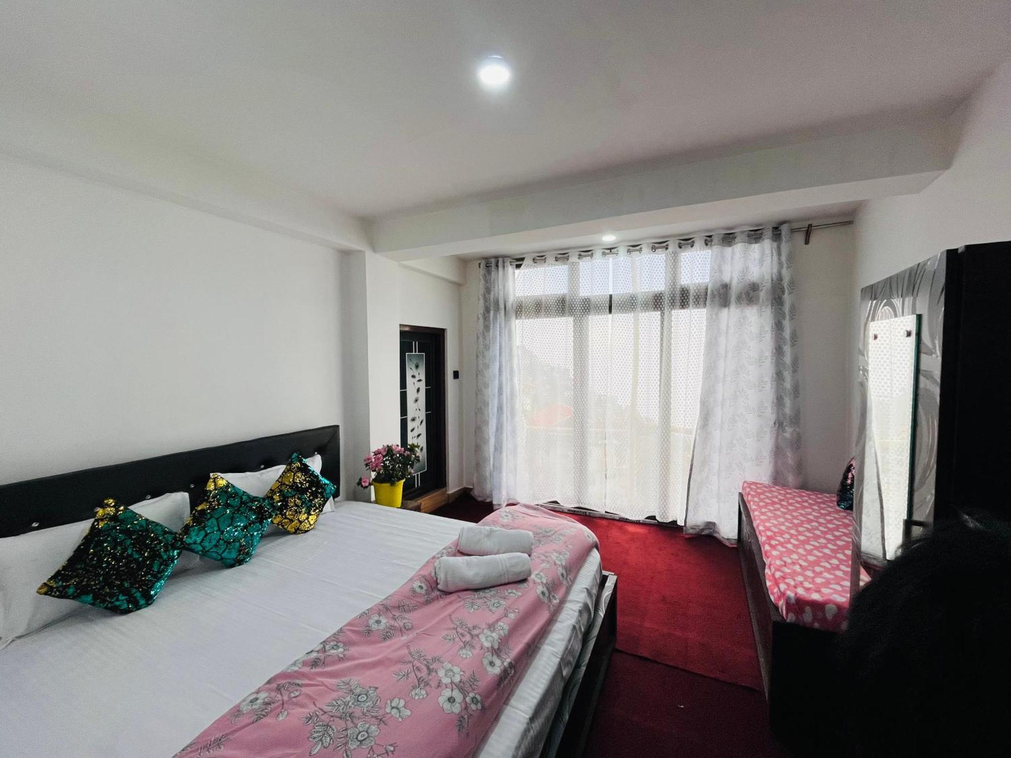 Shalom Inn Home Stay Дарджилинг Екстериор снимка