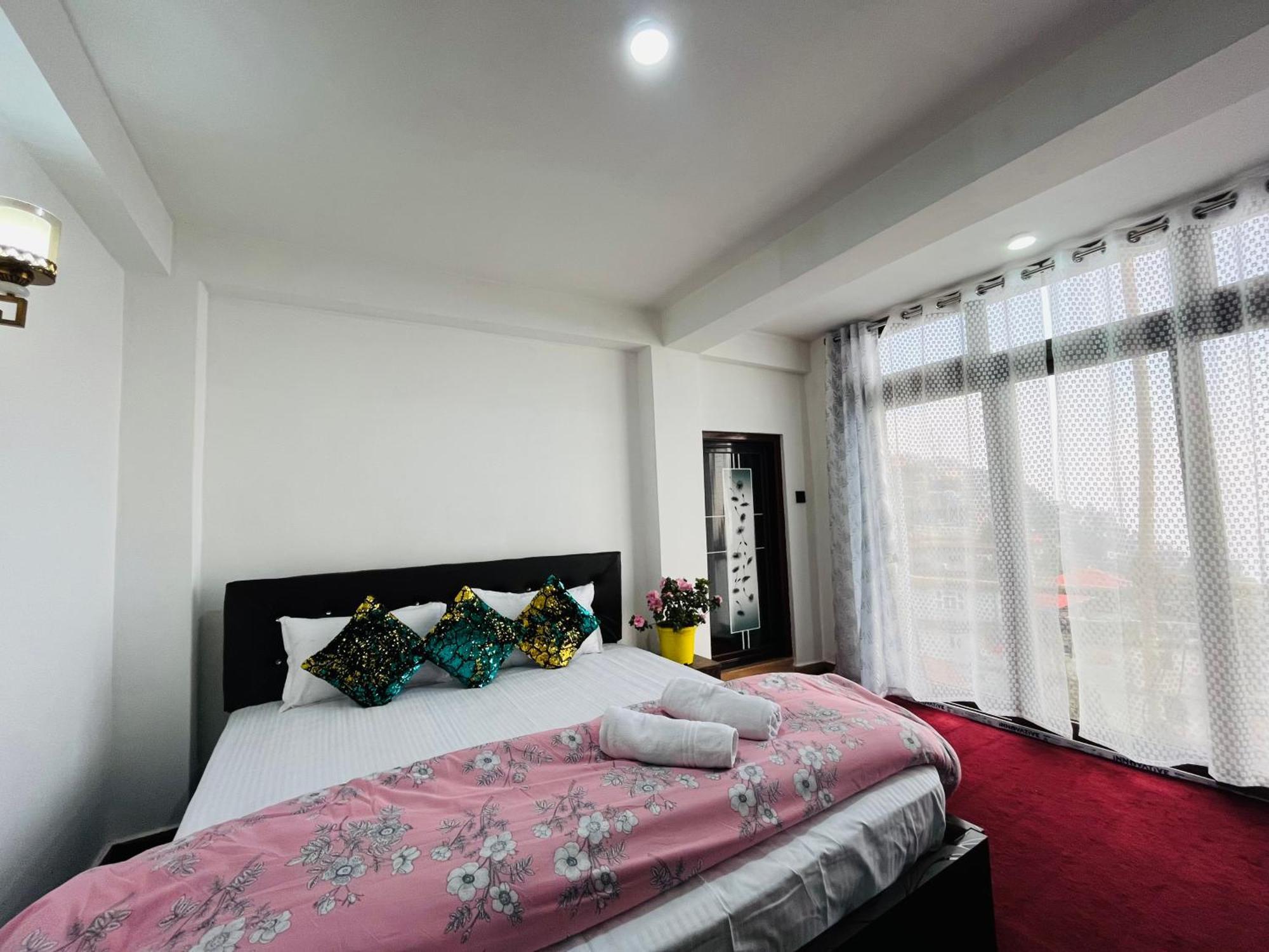 Shalom Inn Home Stay Дарджилинг Екстериор снимка