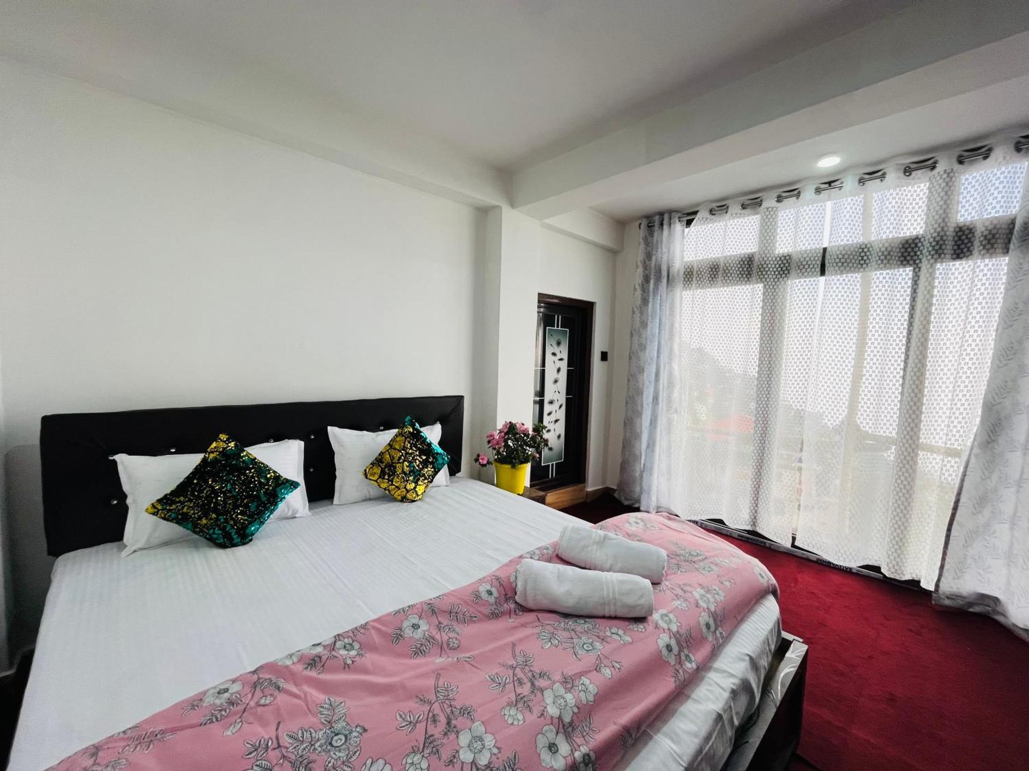 Shalom Inn Home Stay Дарджилинг Екстериор снимка