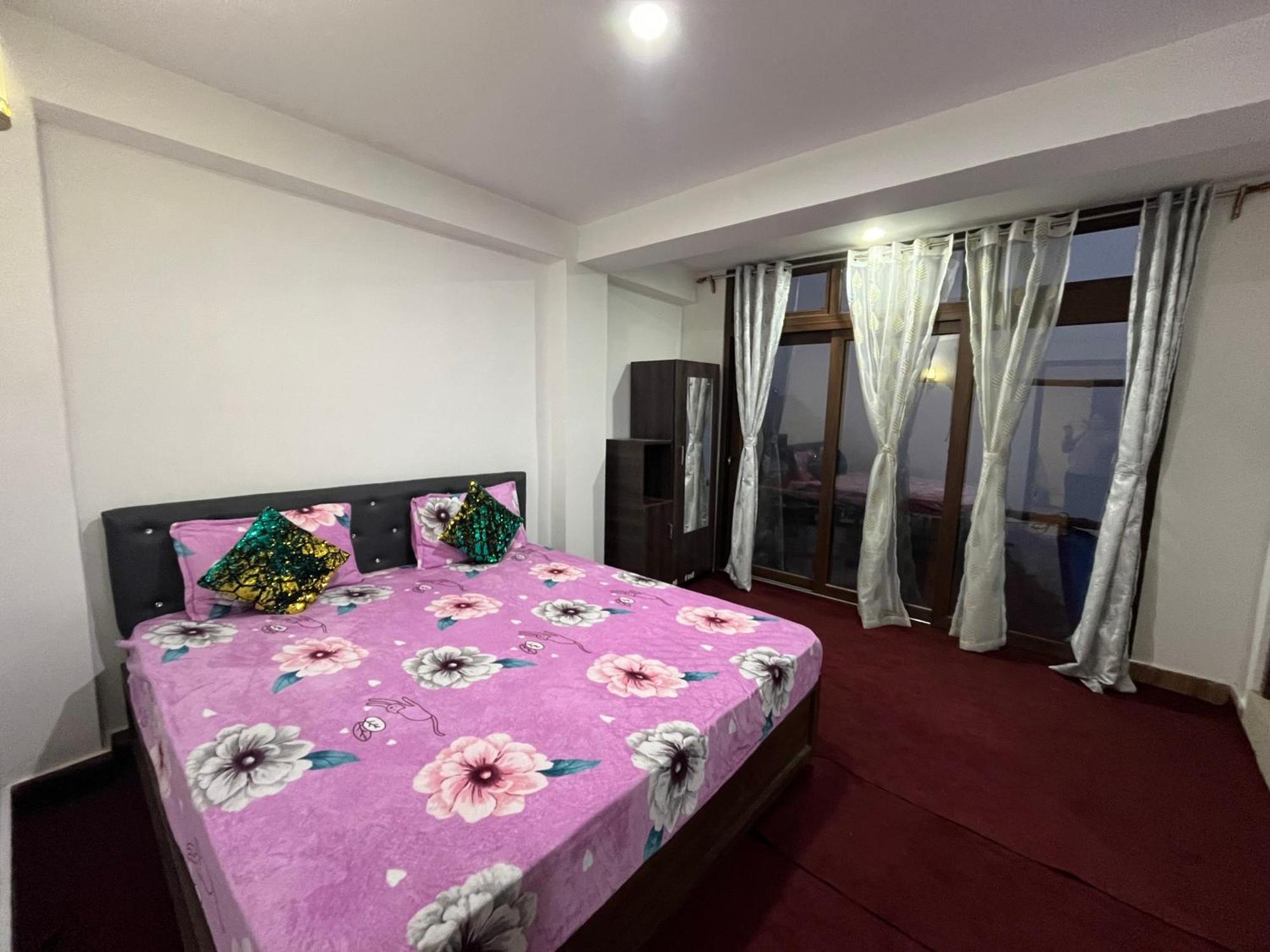 Shalom Inn Home Stay Дарджилинг Екстериор снимка