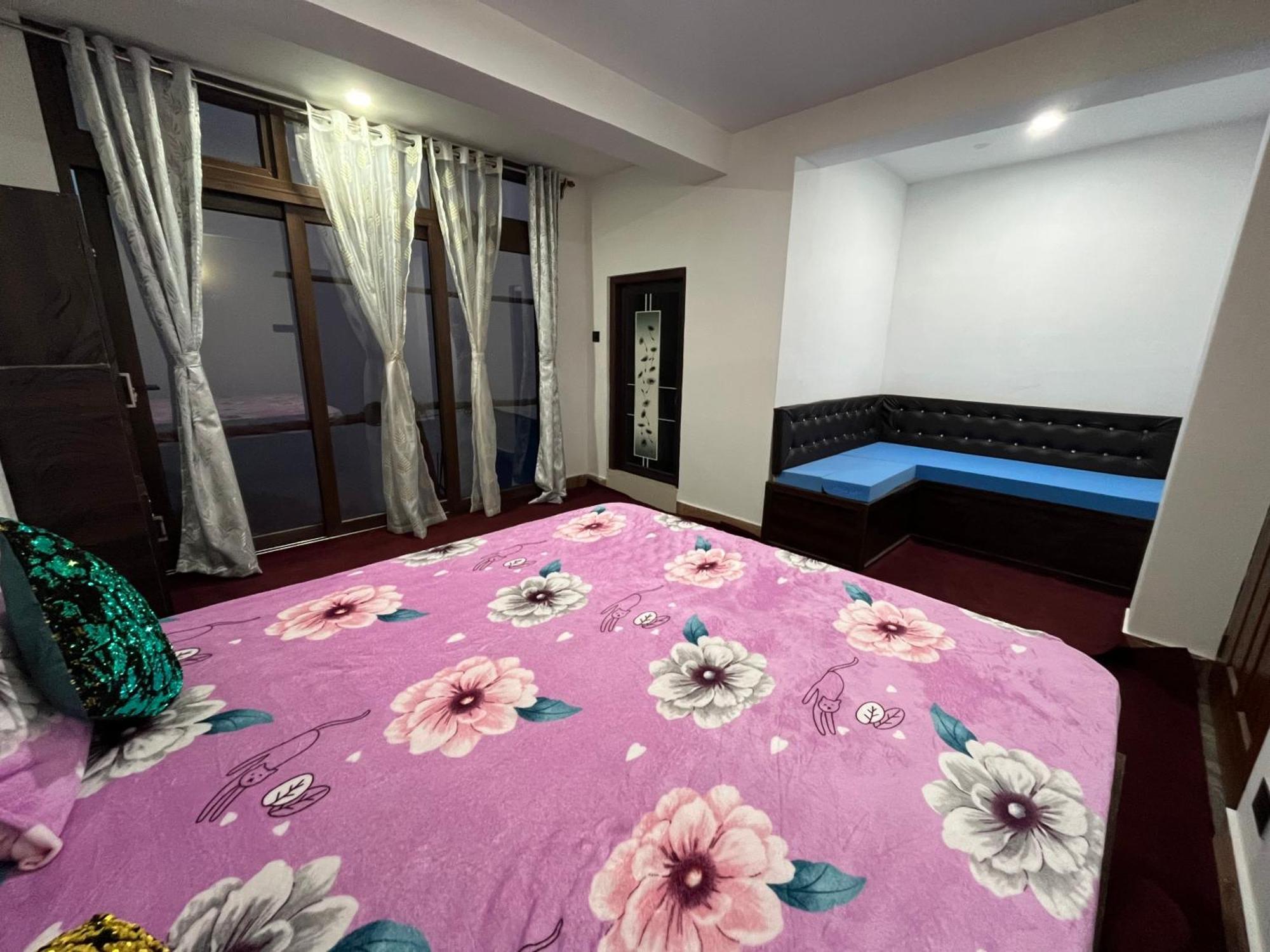 Shalom Inn Home Stay Дарджилинг Екстериор снимка
