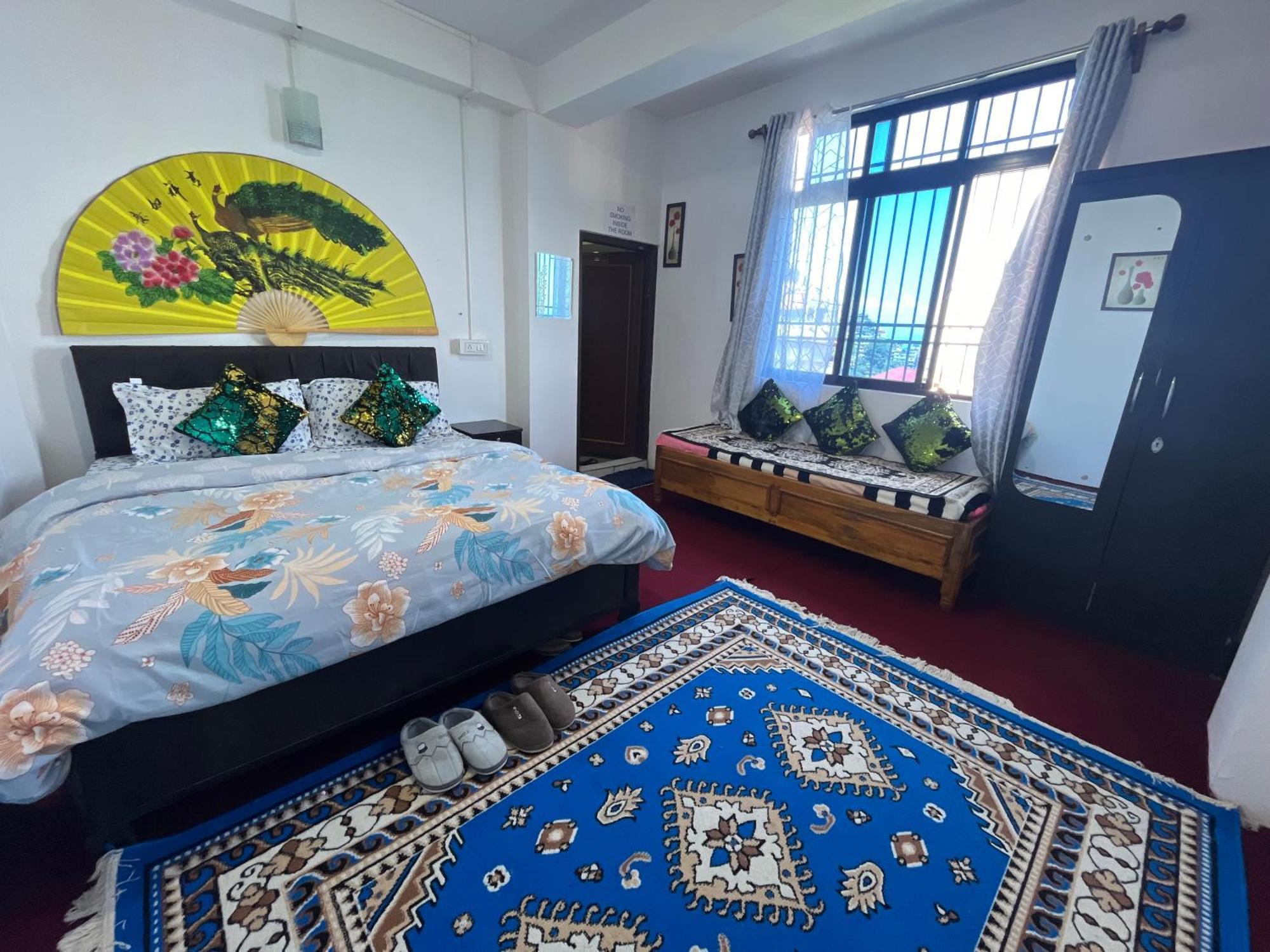 Shalom Inn Home Stay Дарджилинг Екстериор снимка