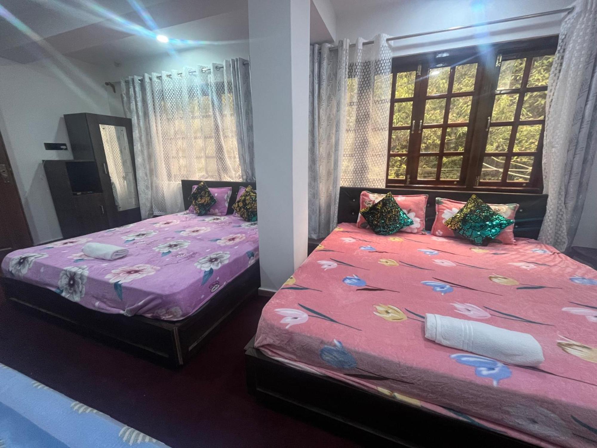 Shalom Inn Home Stay Дарджилинг Екстериор снимка