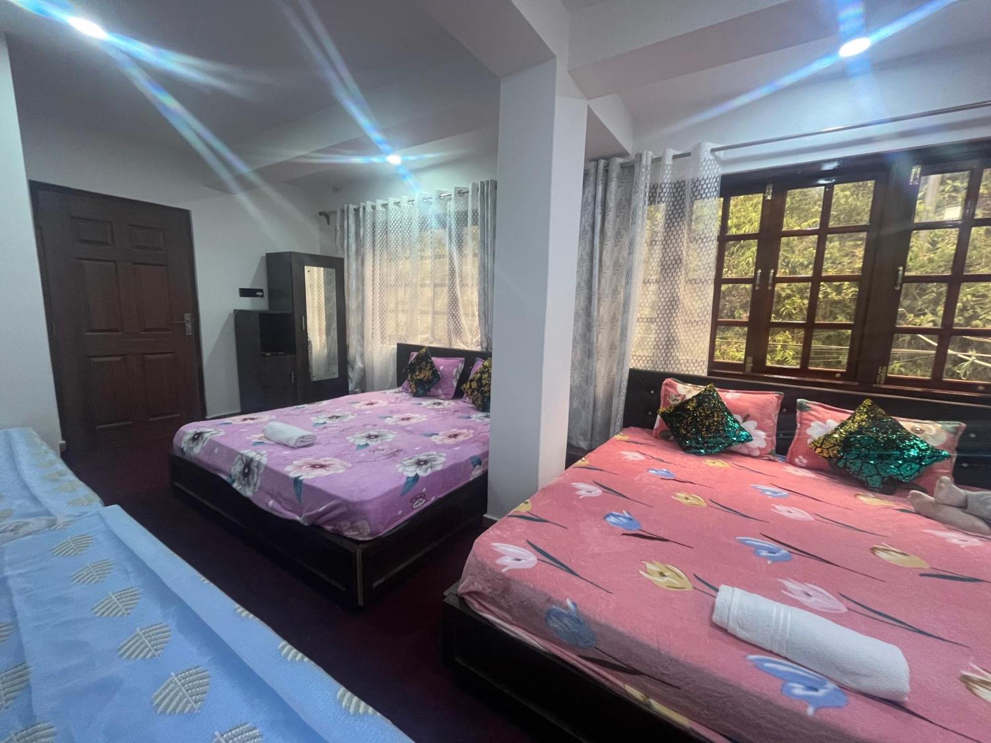 Shalom Inn Home Stay Дарджилинг Екстериор снимка