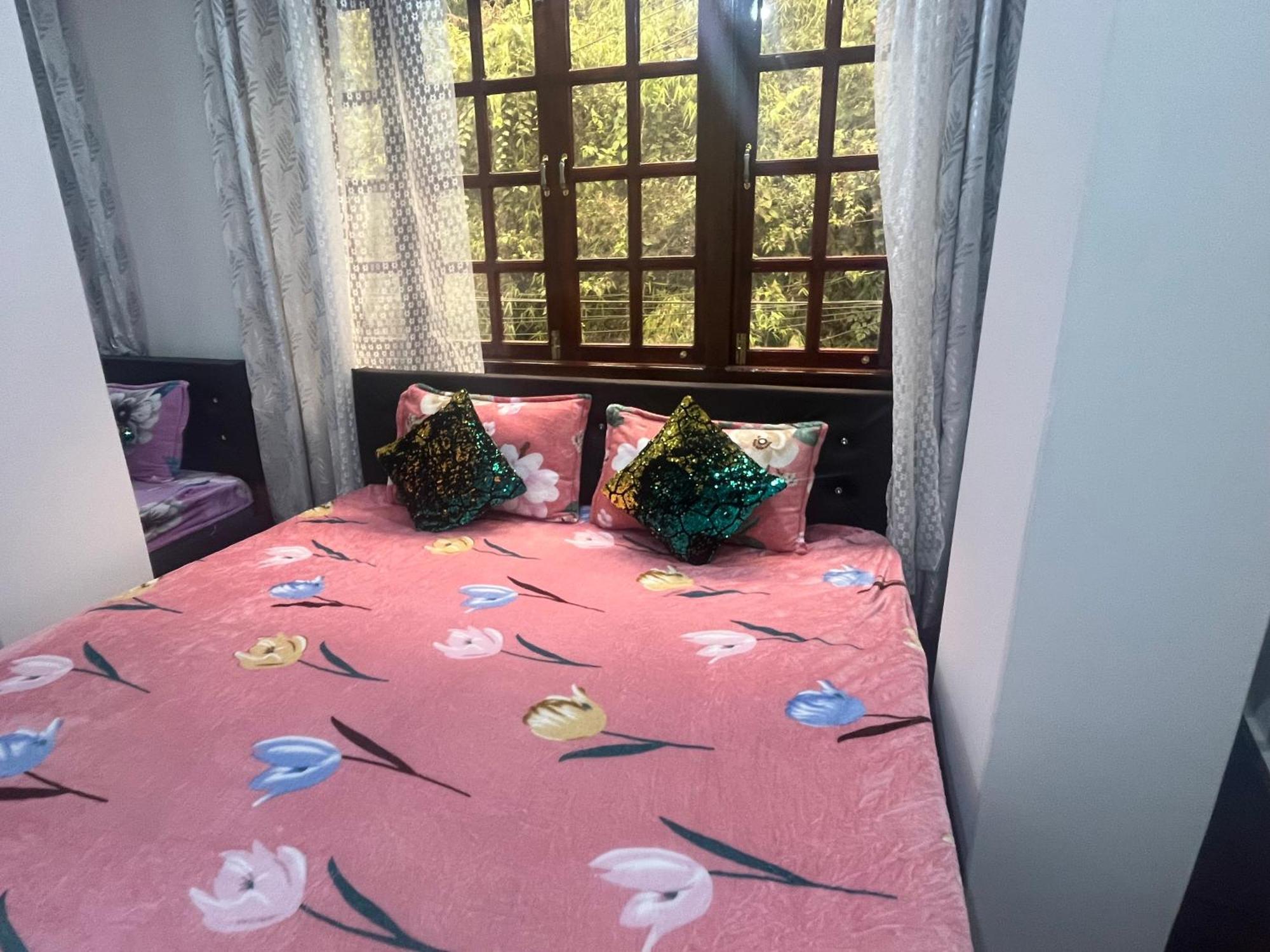 Shalom Inn Home Stay Дарджилинг Екстериор снимка